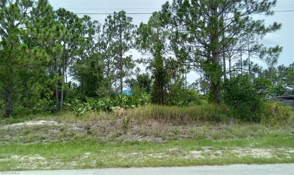 3605 5th ST SW LEHIGH ACRES, FL 33976