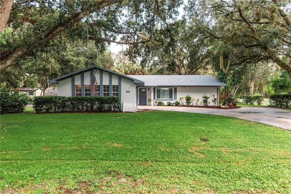 461 6th AVE LABELLE, FL 33935