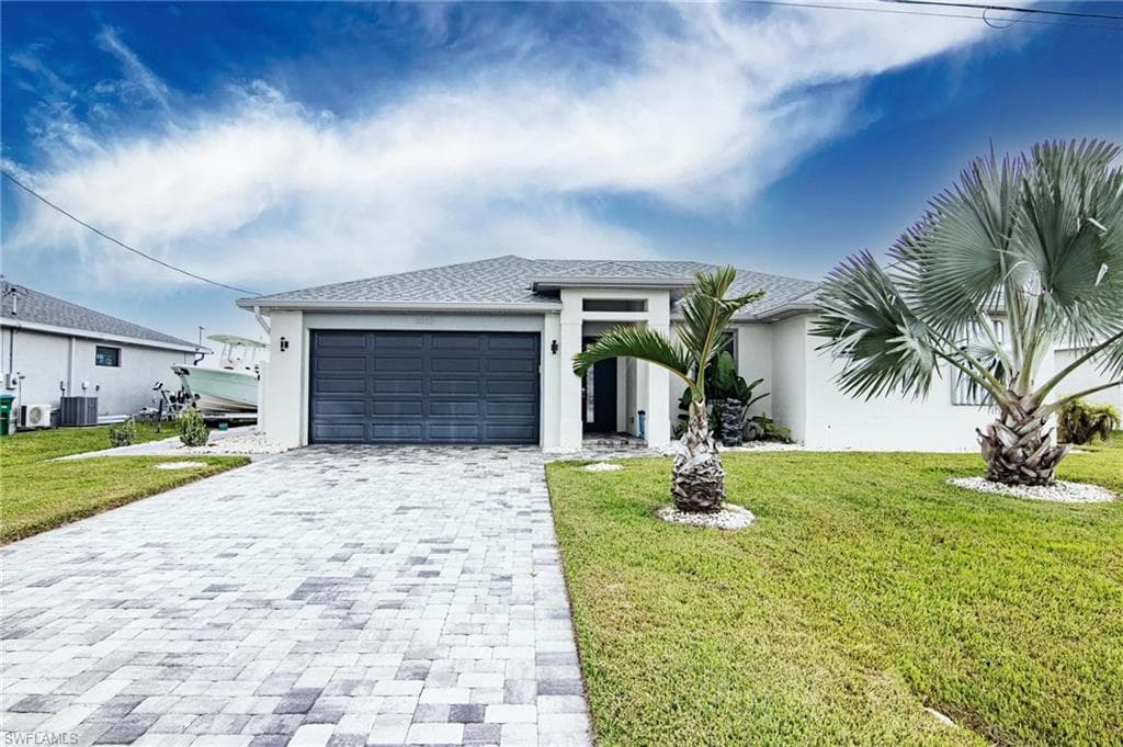 2813 SW 8th PL CAPE CORAL, FL 33914