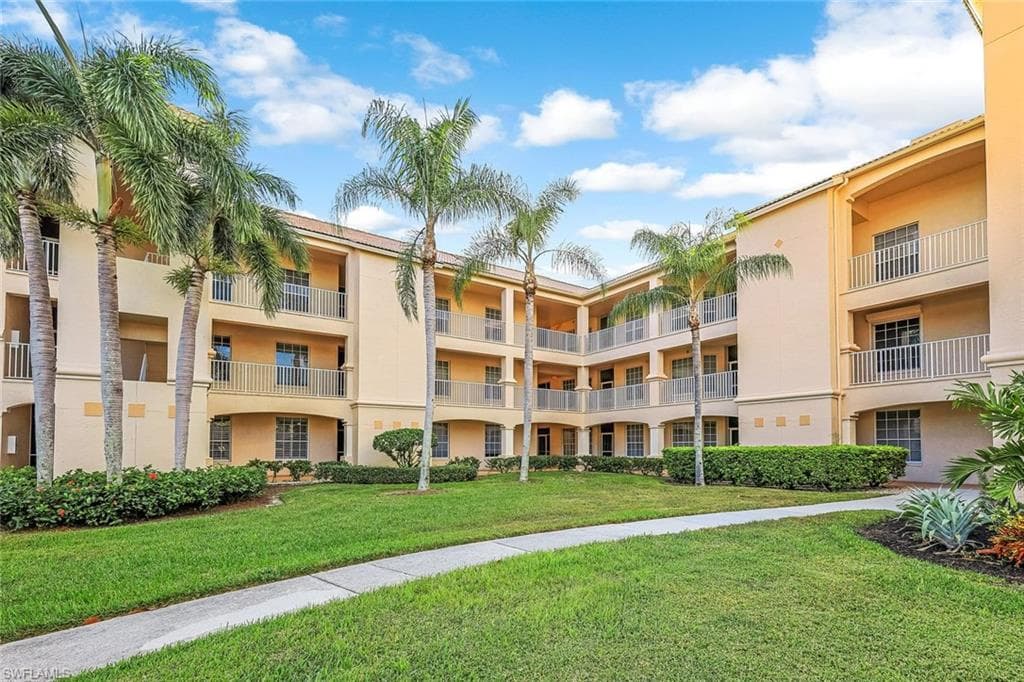 17040 Willowcrest WAY 105 FORT MYERS, FL 33908