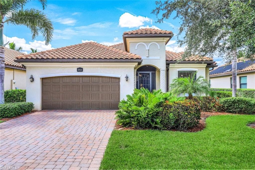 28526 Westmeath CT BONITA SPRINGS, FL 34135