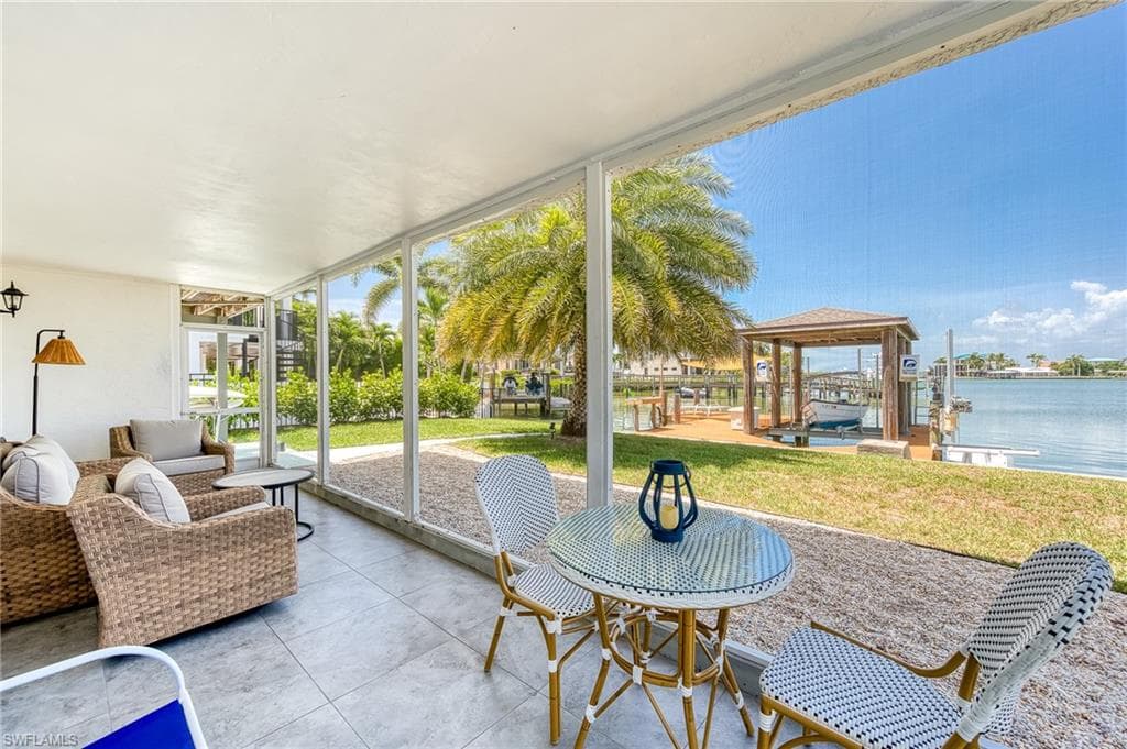 31 Pelican ST NAPLES, FL 34113