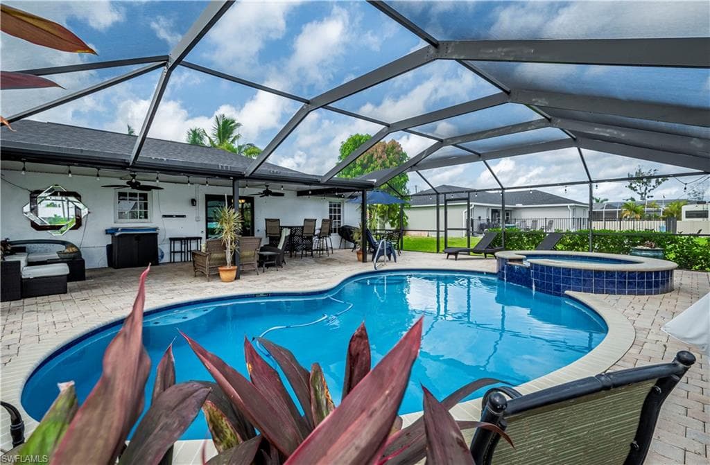 1621 SW 28th ST CAPE CORAL, FL 33914