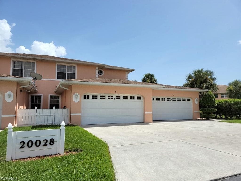 20028 Lake Vista CIR N 4A LEHIGH ACRES, FL 33936