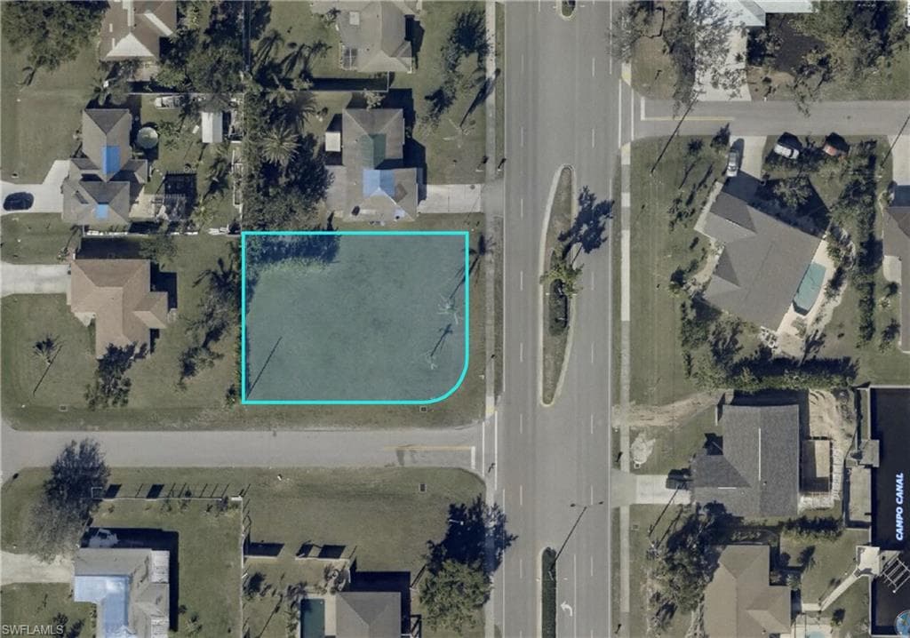 1622 Country Club BLVD CAPE CORAL, FL 33990