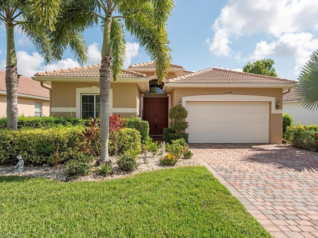 1568 Birdie DR NAPLES, FL 34120
