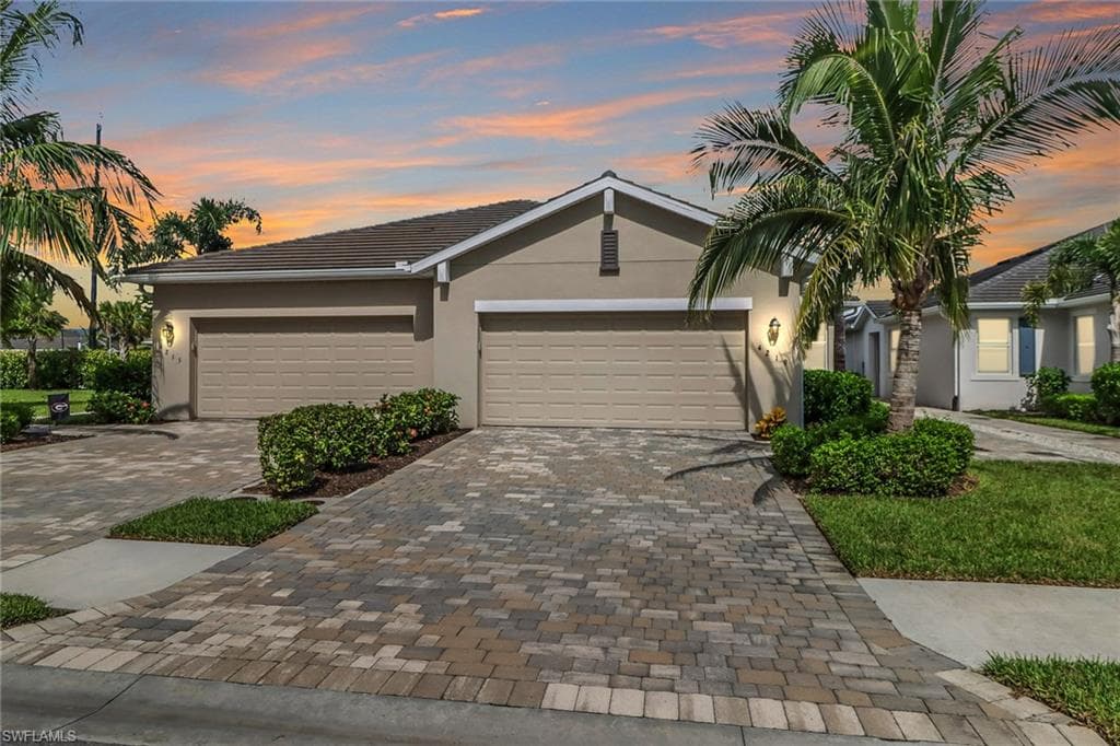 4219 Lemongrass DR FORT MYERS, FL 33916