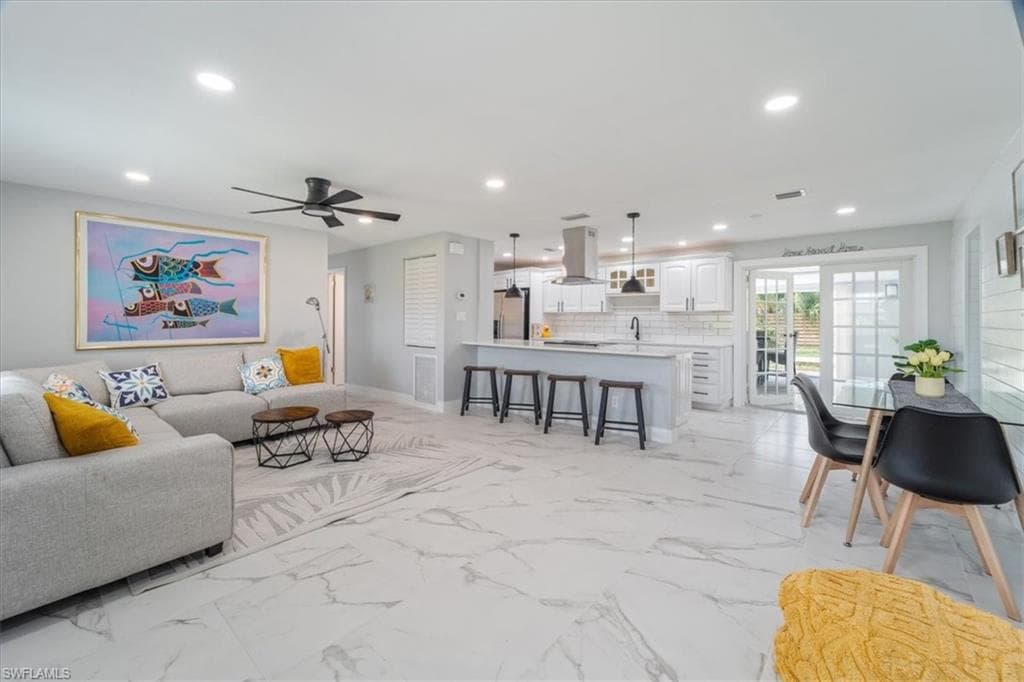 3999 Guava DR NAPLES, FL 34104