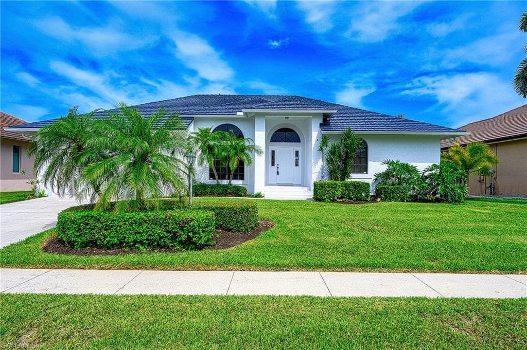 160 Shorecrest CT MARCO ISLAND, FL 34145