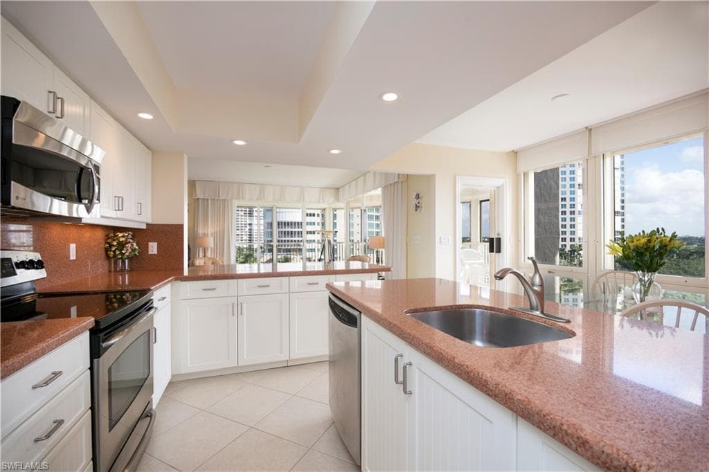 4051 Gulf Shore BLVD N 700 NAPLES, FL 34103