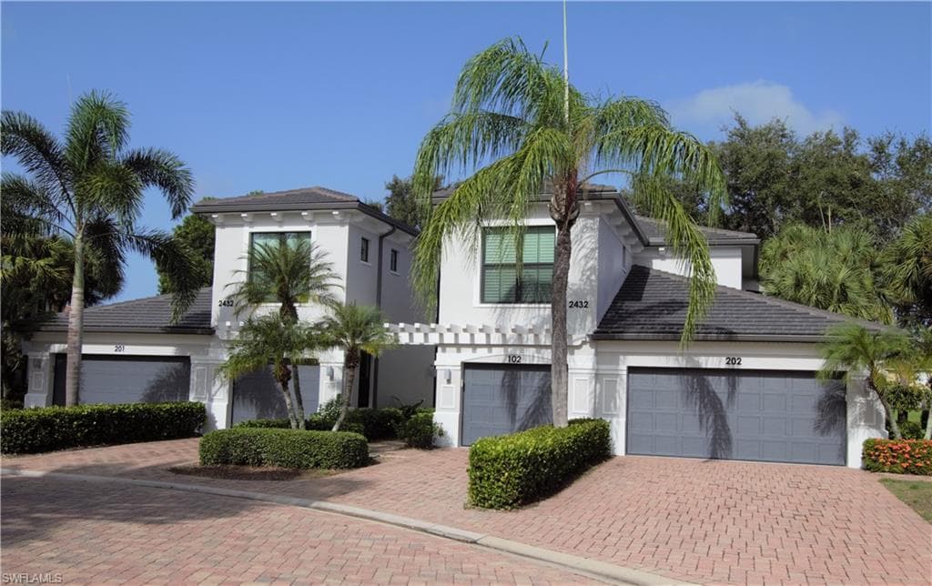 2432 Ravenna BLVD 4-102 NAPLES, FL 34109