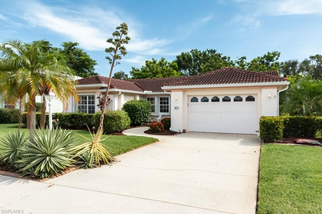 1871 Corona Del Sire DR NORTH FORT MYERS, FL 33917