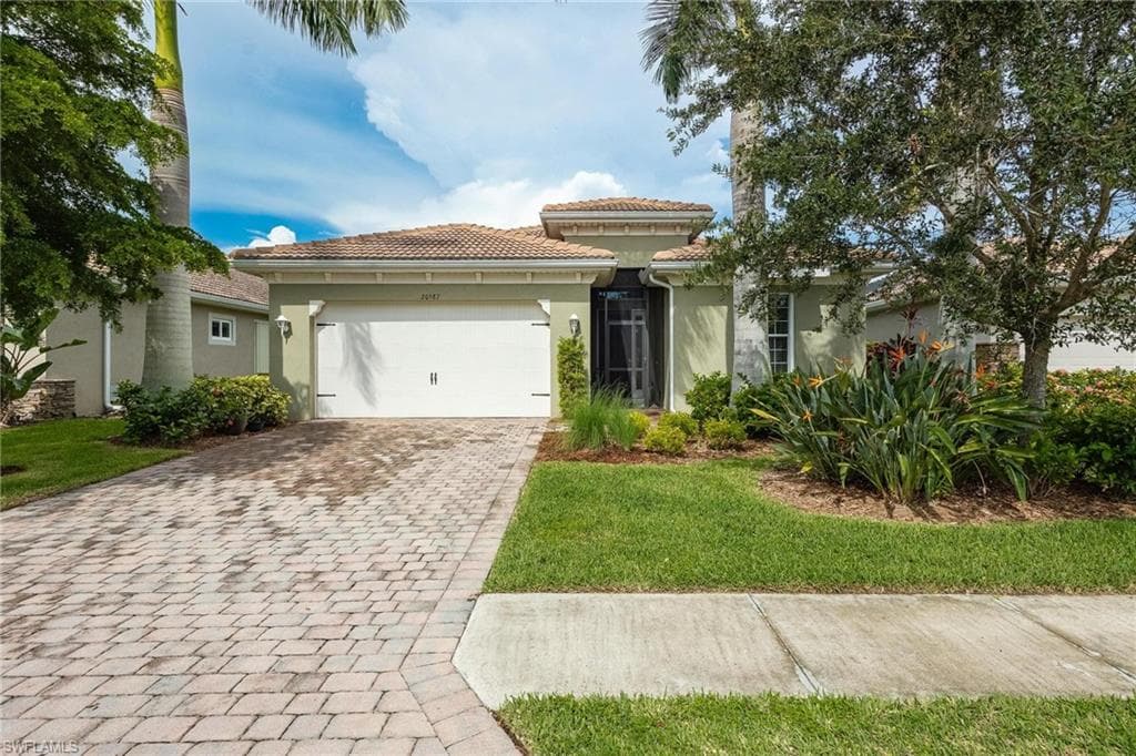 20587 Long Pond RD NORTH FORT MYERS, FL 33917