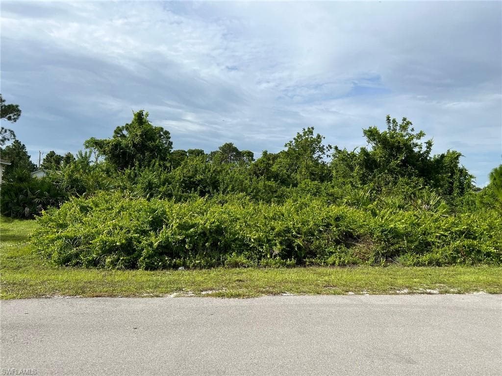 3009 9th ST W LEHIGH ACRES, FL 33971
