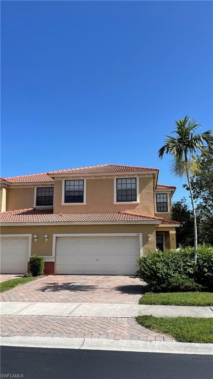 7385 Bristol CIR NAPLES, FL 34120