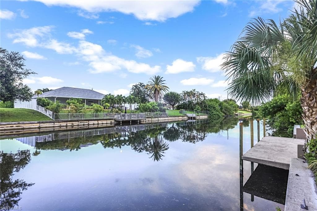 25 SE 23rd AVE CAPE CORAL, FL 33990