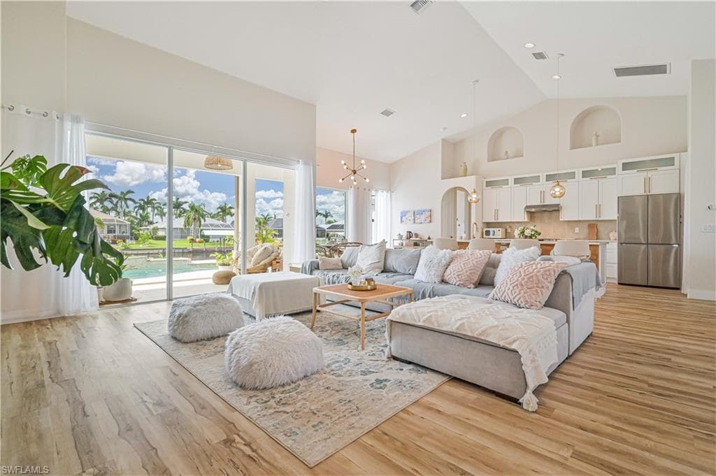 2512 SW 36th LN CAPE CORAL, FL 33914