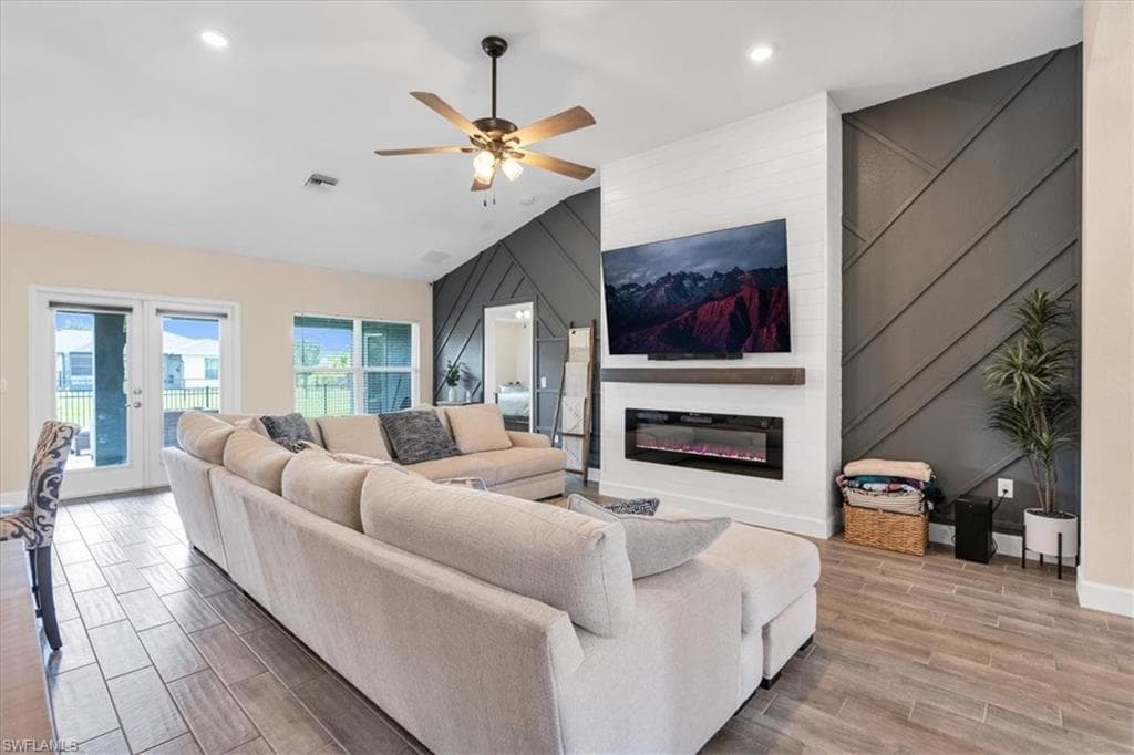 27289 Tierra Del Fuego CIR PUNTA GORDA, FL 33983