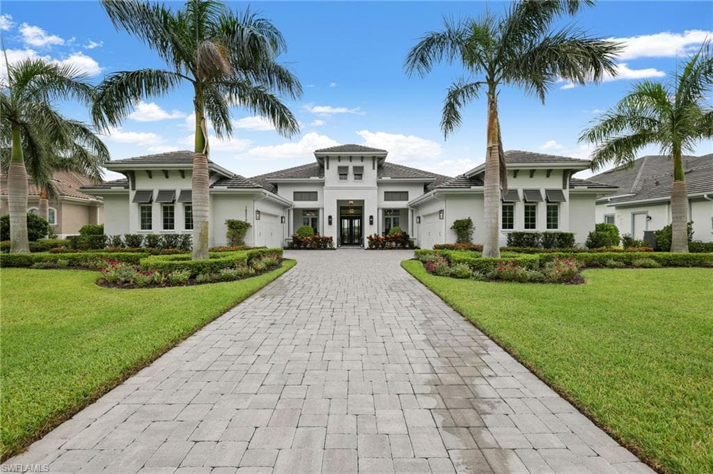 18570 Blue Eye LOOP FORT MYERS, FL 33913