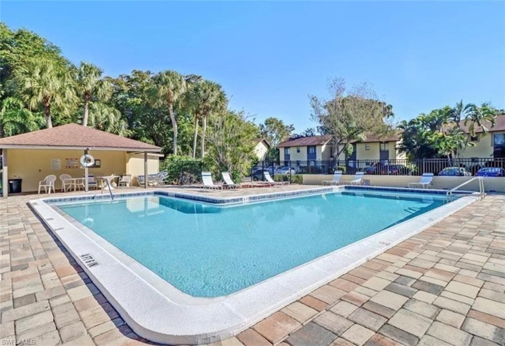 1460 Green Valley CIR 401 NAPLES, FL 34104