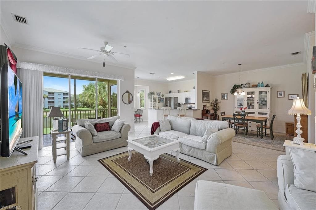 3976 Bishopwood CT E 3-201 NAPLES, FL 34114