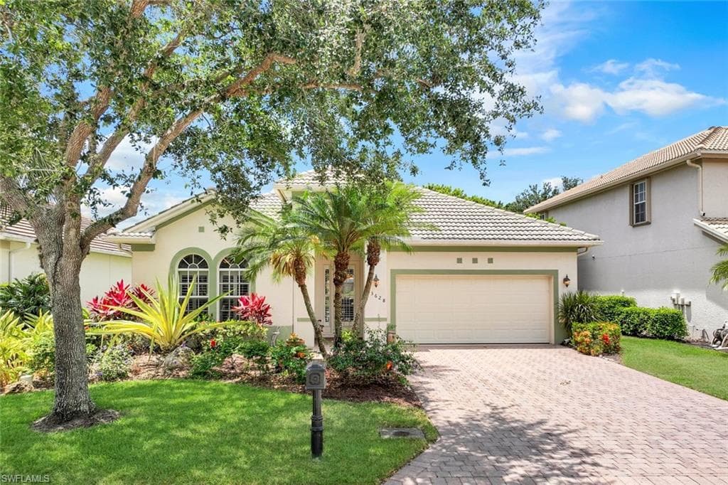23628 Via Carino LN BONITA SPRINGS, FL 34135
