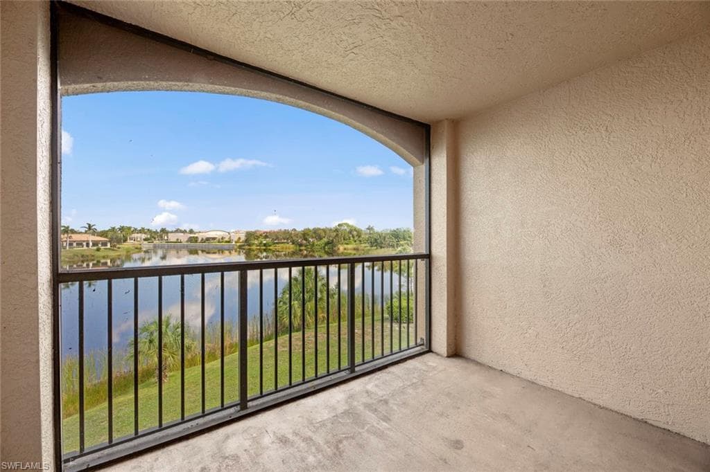 8754 River Homes LN 8304 BONITA SPRINGS, FL 34135