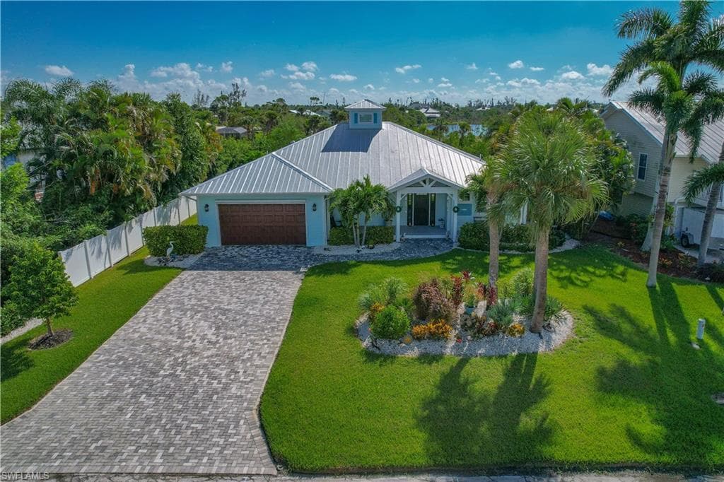 14390 Tamarac DR BOKEELIA, FL 33922