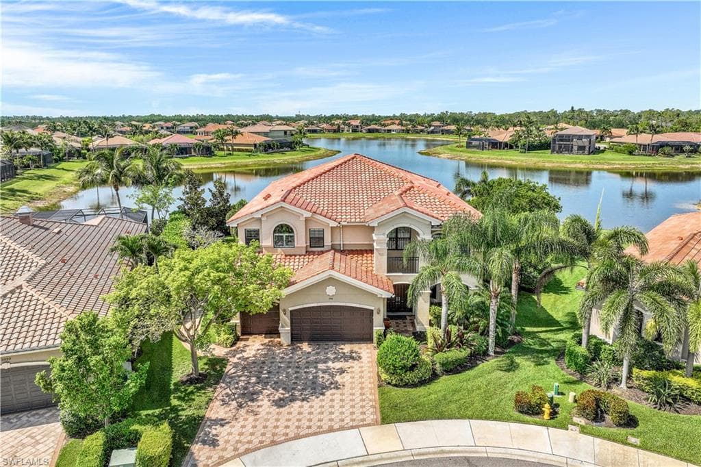 3994 Bering CT NAPLES, FL 34119