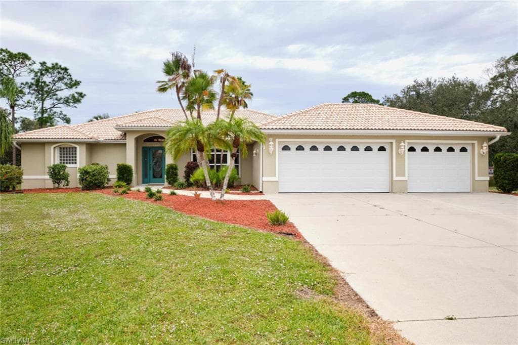 21211 Captain Nelson CT ALVA, FL 33920