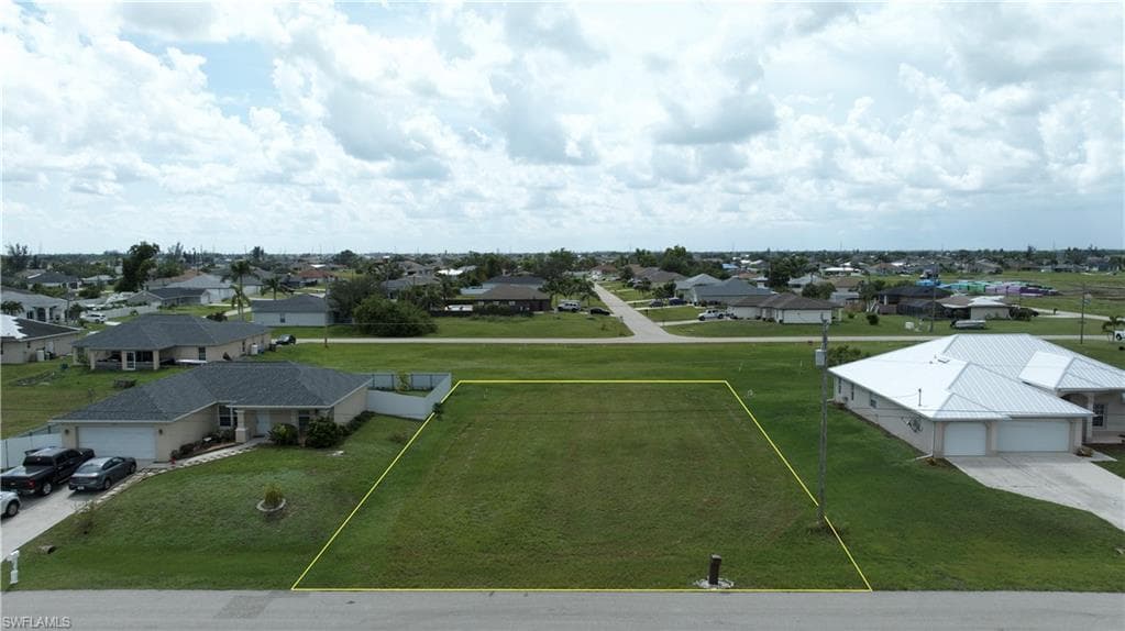 1012 NE 4th PL CAPE CORAL, FL 33909
