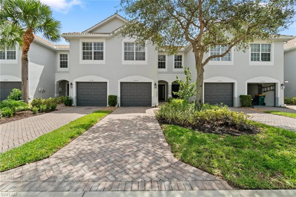 15734 Marcello CIR NAPLES, FL 34110