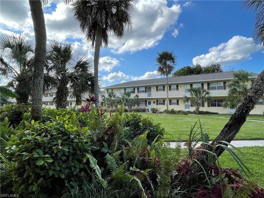 3325 Airport RD N K8 NAPLES, FL 34105