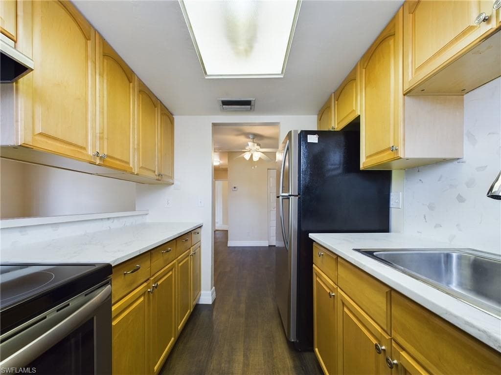3413 New South Province BLVD Apt 4 FORT MYERS, FL 33907