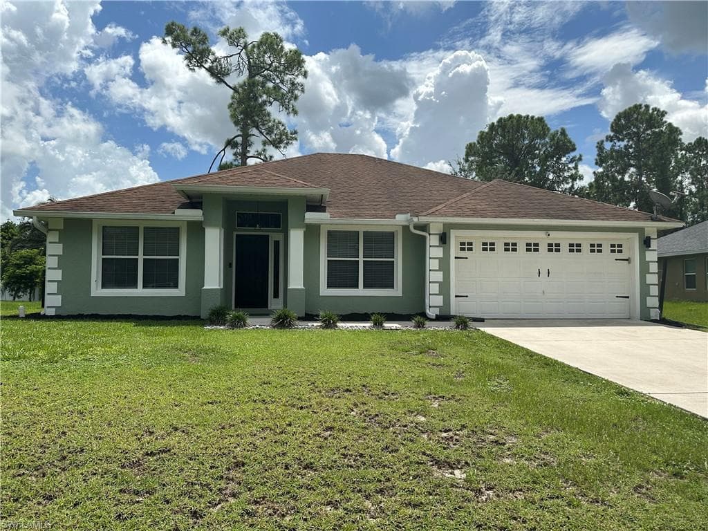 2511 33rd ST W LEHIGH ACRES, FL 33971