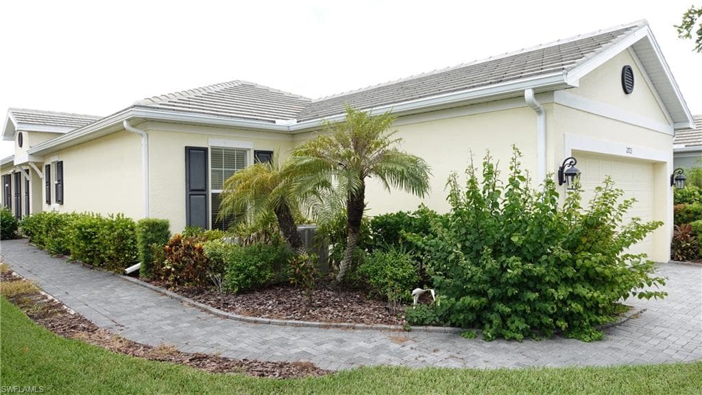 2723 Vareo CT CAPE CORAL, FL 33991