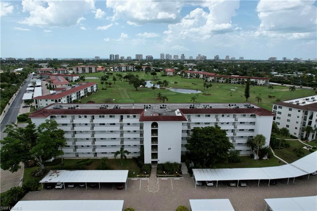 37 High Point CIR E 601 NAPLES, FL 34103