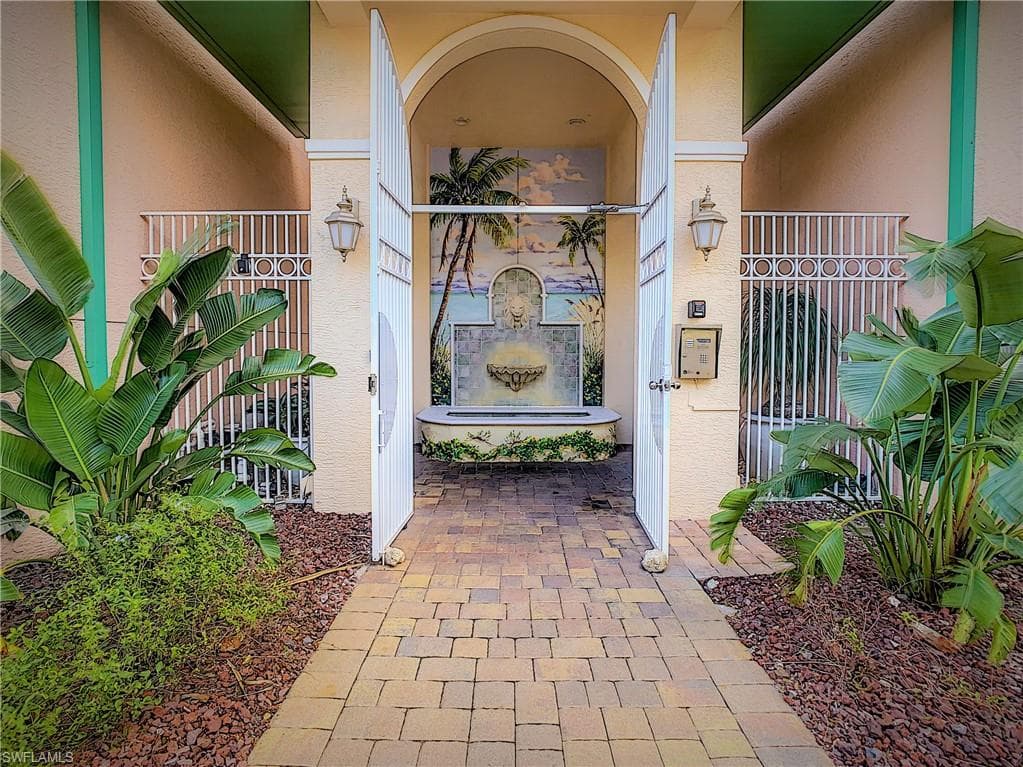 170 Lenell RD 403 FORT MYERS BEACH, FL 33931