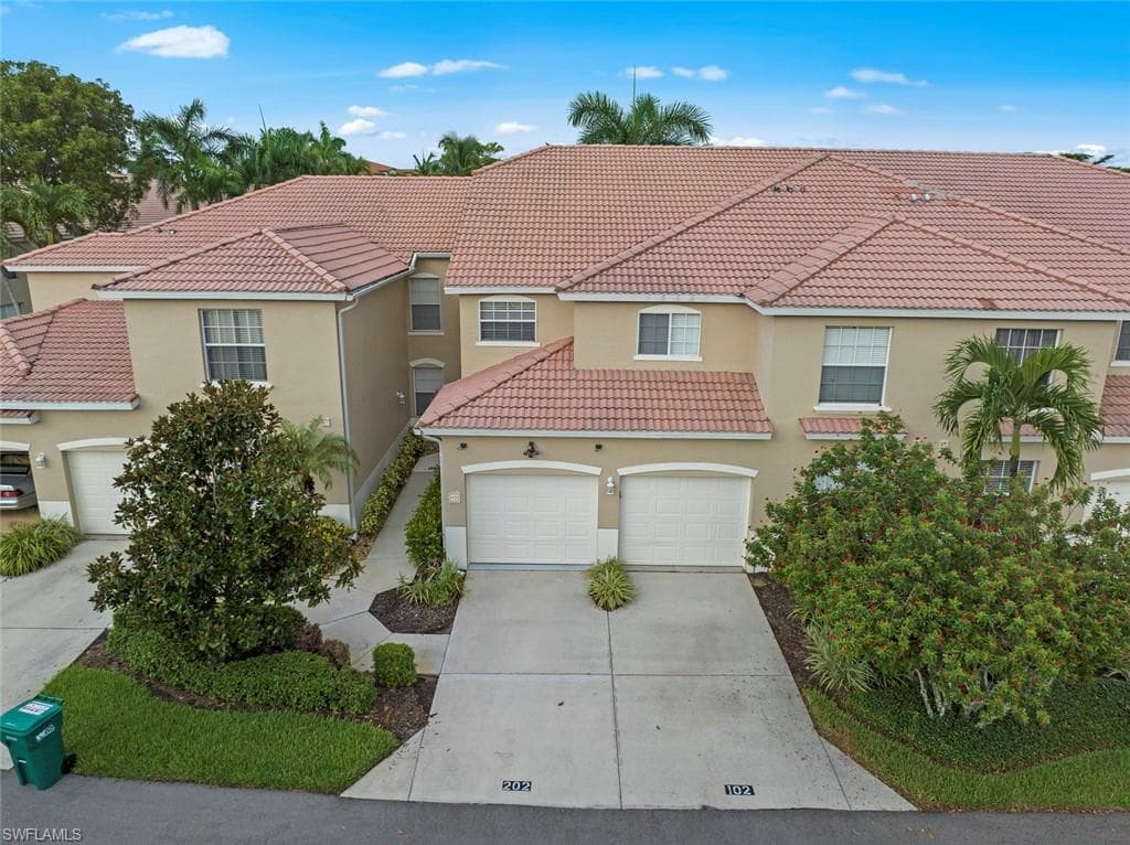 343 Dover PL A-202 NAPLES, FL 34104