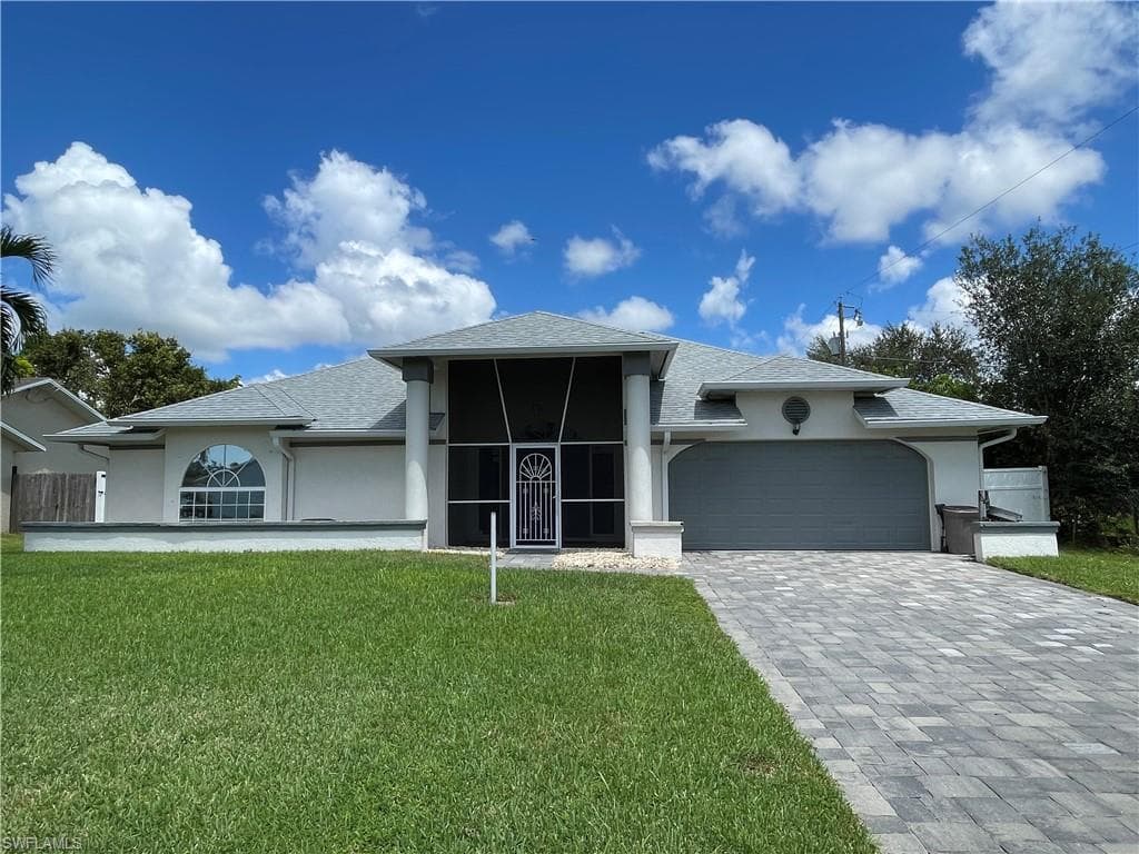 8293 Tahiti RD FORT MYERS, FL 33967