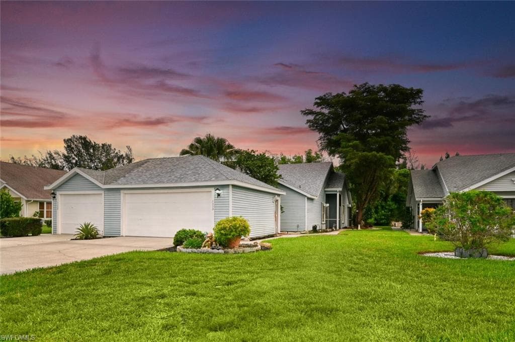 1335 MONARCH CIR NAPLES, FL 34116