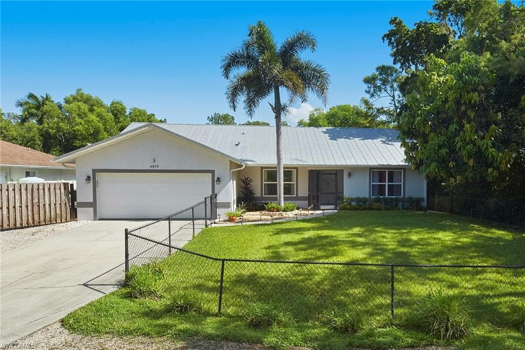 4975 Hickory Wood DR NAPLES, FL 34119