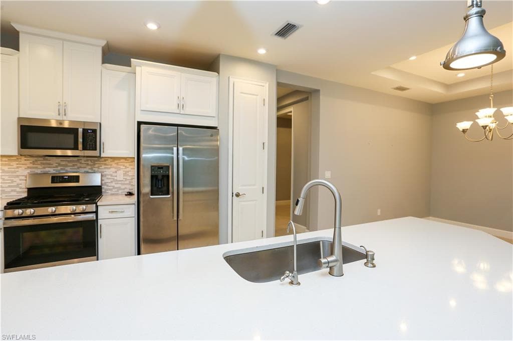 8032 Calle Canovas CT NAPLES, FL 34114