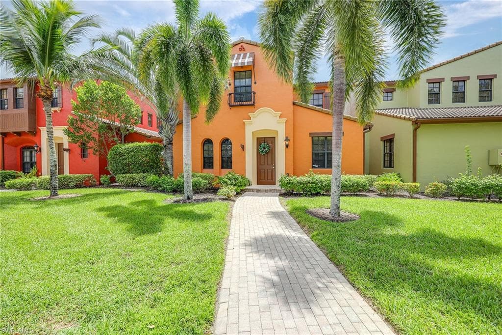 9138 Chula Vista ST 127-2 NAPLES, FL 34113