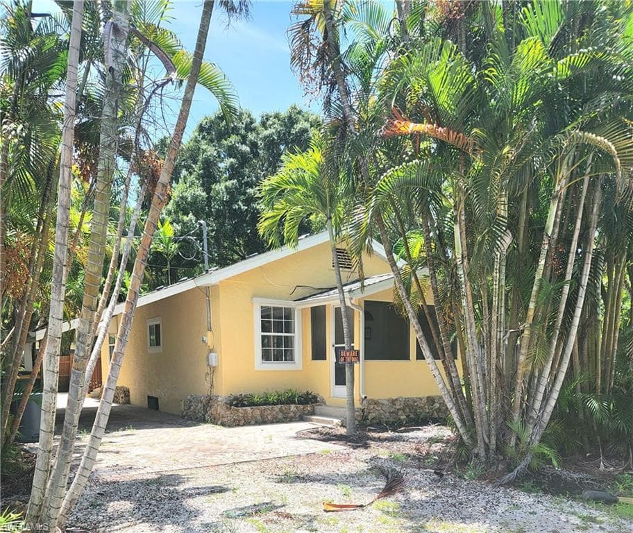 2780 Weeks AVE NAPLES, FL 34112