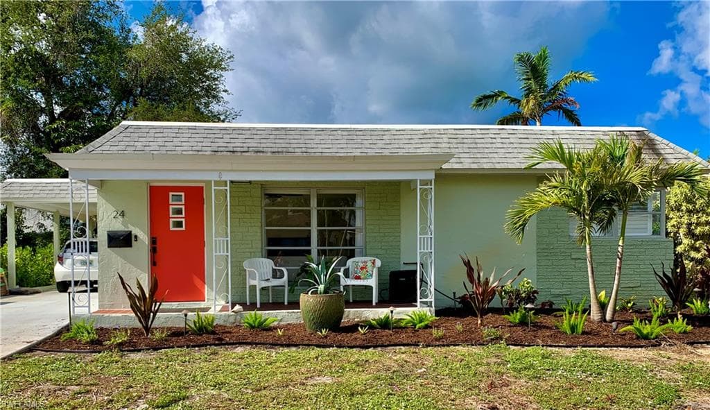 24 Kings RD NAPLES, FL 34112