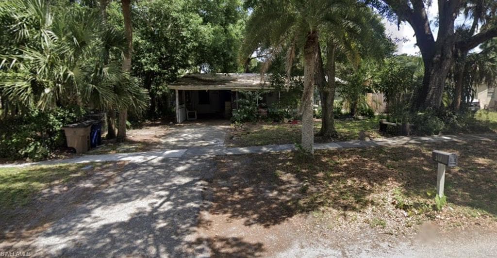 315 Buena Vista BLVD FORT MYERS, FL 33905