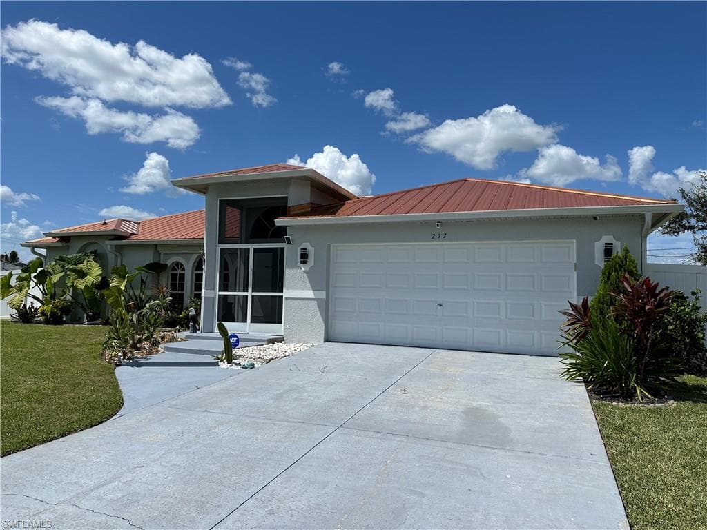 237 SW 31st ST CAPE CORAL, FL 33914