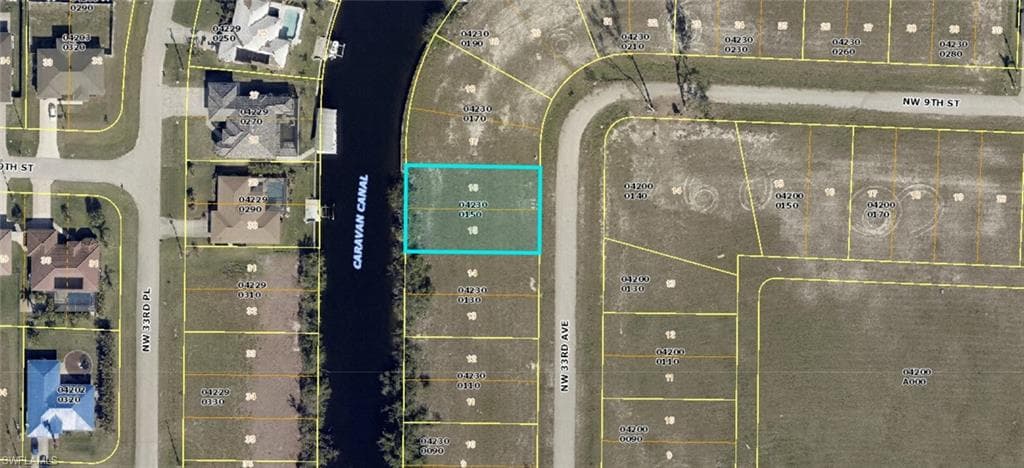 828 NW 33rd AVE CAPE CORAL, FL 33993