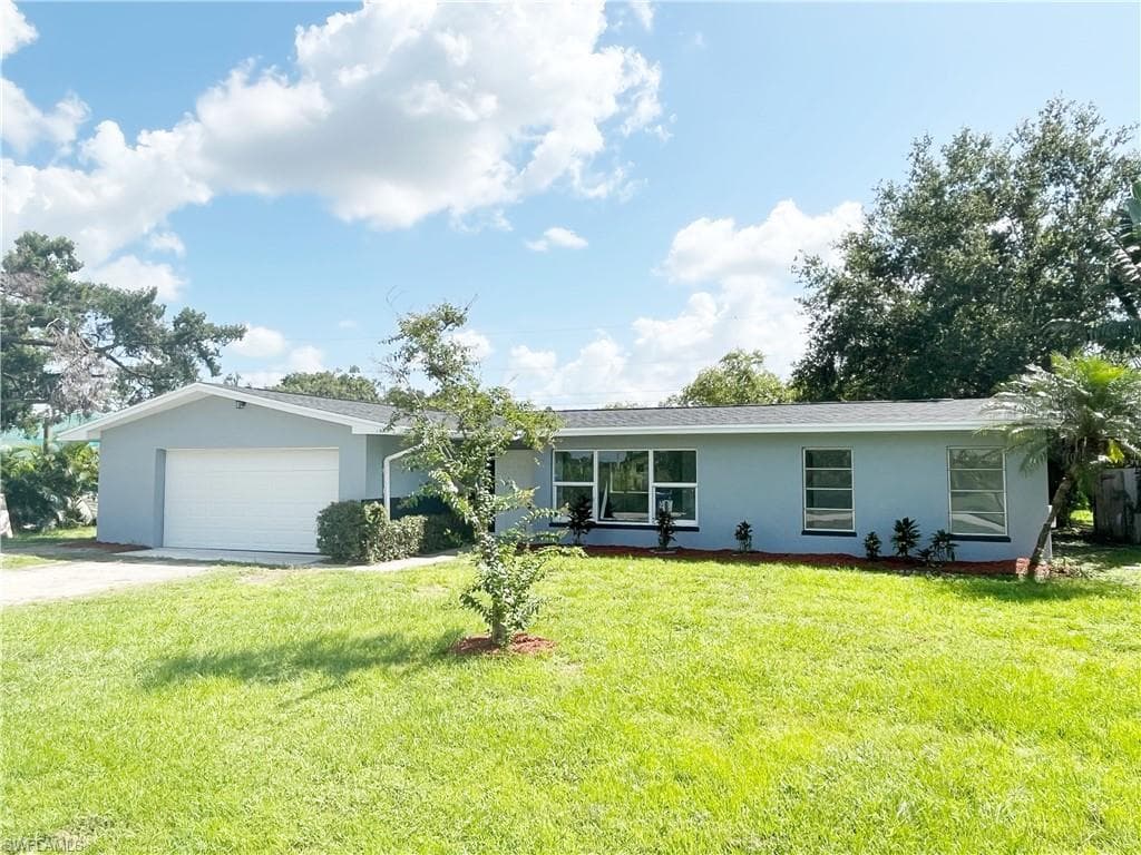 1300 Gramac DR NORTH FORT MYERS, FL 33917